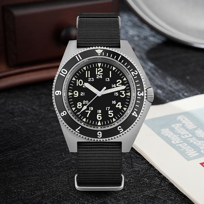Watchdives WD1972 Quartz Horlo - Accessories With Watch recensie en prijs